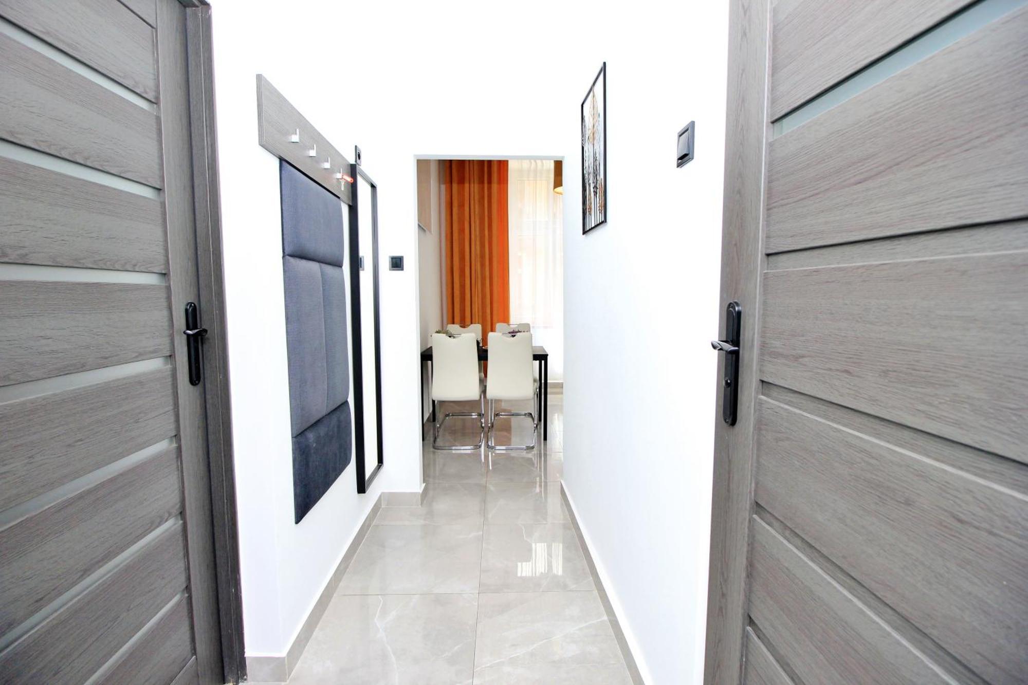 Apartament Lenart *